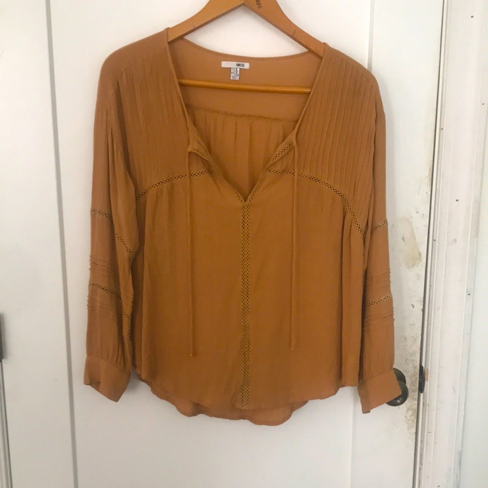 Amuse society Blouse size Medium.